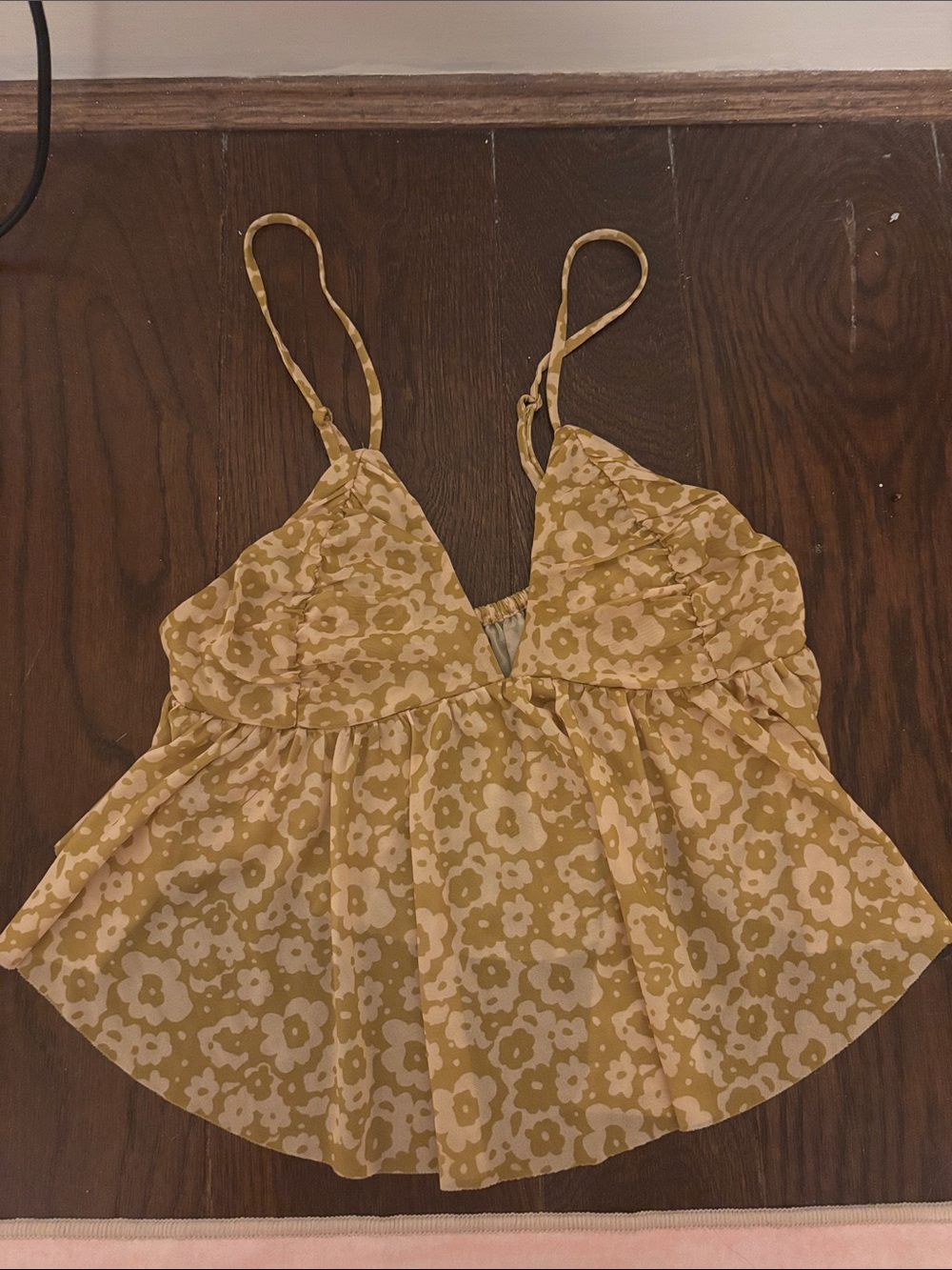 Floral Print Spaghetti Strap Tank Top in chartreuse